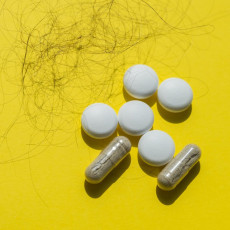 KtÃ³re skÅadniki odÅ¼ywcze warto braÄ na wypadanie wÅosÃ³w?