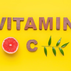 Jak dziaÅa witamina C na wÅosy, skÃ³rÄ i paznokcie?