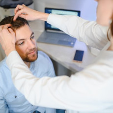 Jak sprawdziÄ, czy to Åysienie androgenowe?